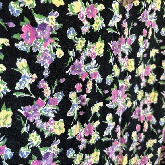 Floral short sleeve blouse - super cute pattern / print! Size XL - Picture 3 of 7
